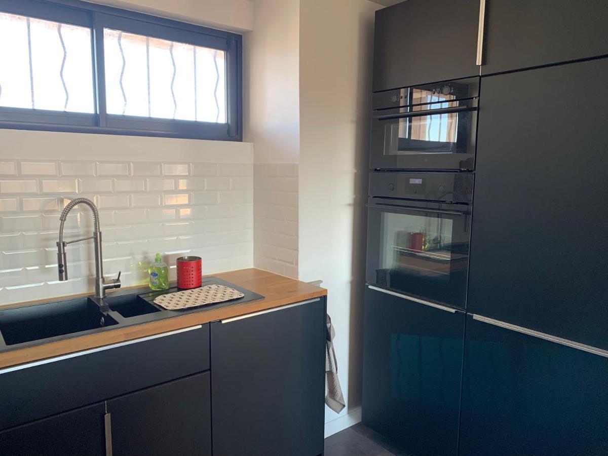 Appartement Plage à pied à 3 mns à La Seyne-sur-Mer Extérieur photo